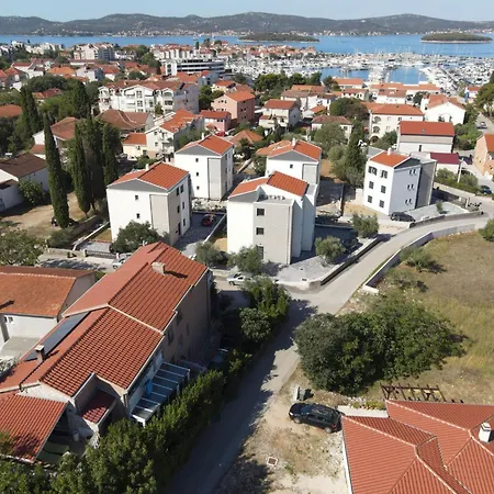Moreta Mare Mit Terrasse By Interhome شقة