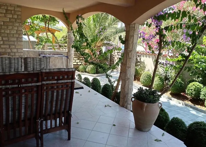 Moreta Mare Mit Terrasse By Interhome *