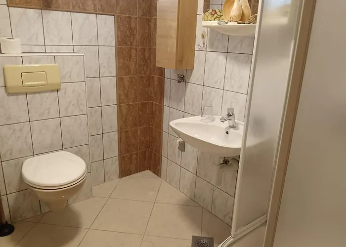 Moreta Mare Mit Terrasse By Interhome ביוגראד נה מורו