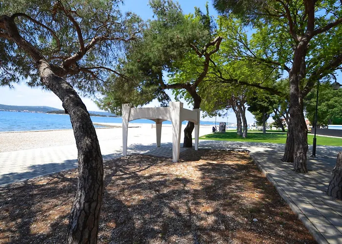 Moreta Mare Mit Terrasse By Interhome ביוגראד נה מורו