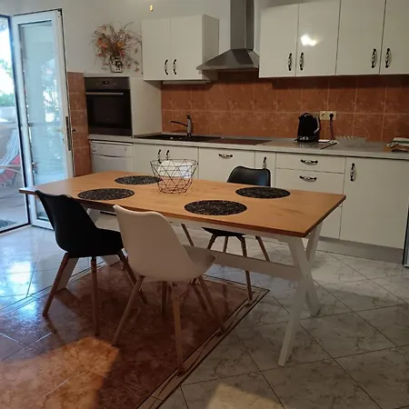 Moreta Mare Mit Terrasse By Interhome *