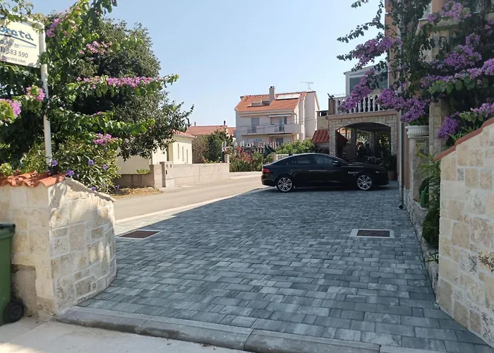 Moreta Mare Mit Terrasse By Interhome